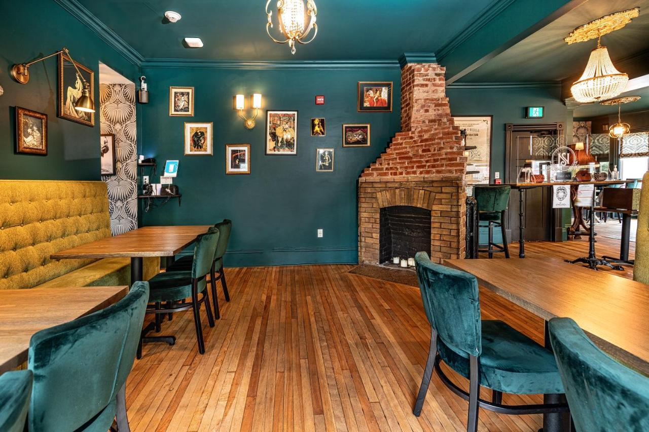 Slaymaker & Nichols Gastro House & Inn 夏洛特敦 外观 照片